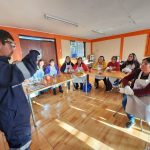 Más de 50 mujeres de Canela, Los Vilos y Salamanca participaron en talleres de gasfitería de Aguas del Valle