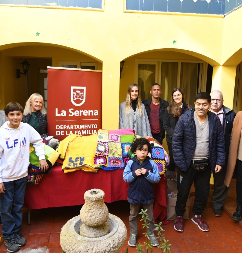 Personas de calle reciben víveres y abrigo en albergue de La Serena