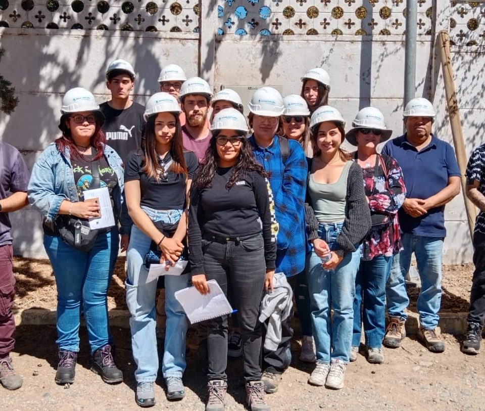 Estudiantes de Ingeniería en Agronomía visitan planta tratamiento de aguas servidas de Sotaquí