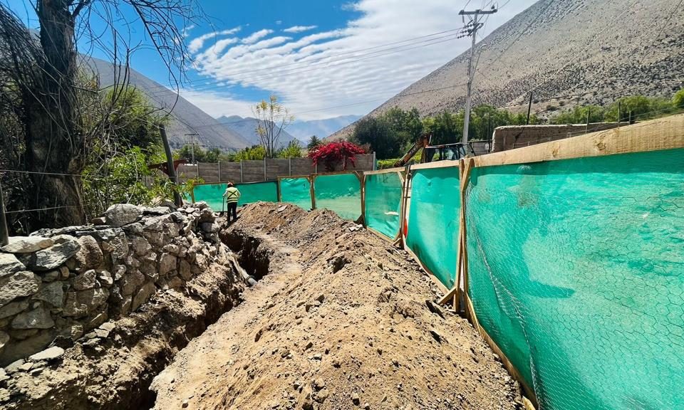Aguas del Valle invierte más de $290 millones en renovación de redes en Peralillo