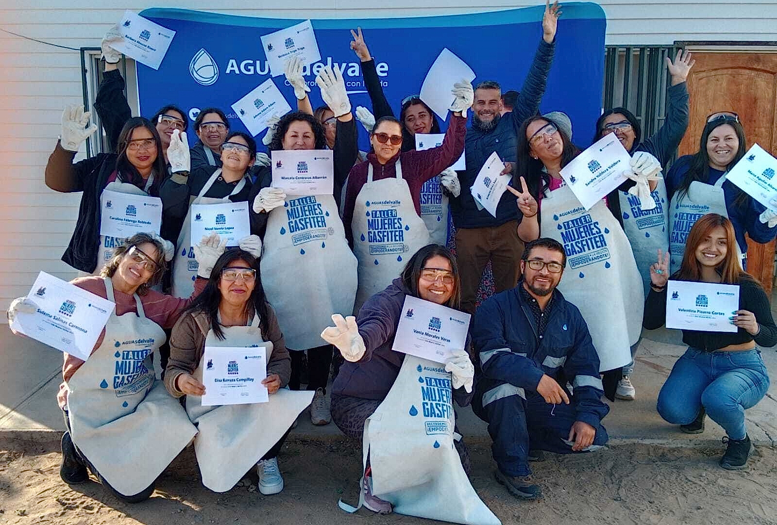 Vecinas de Villa Nueva Los Torreones participan de Taller de Gasfitería en La Serena