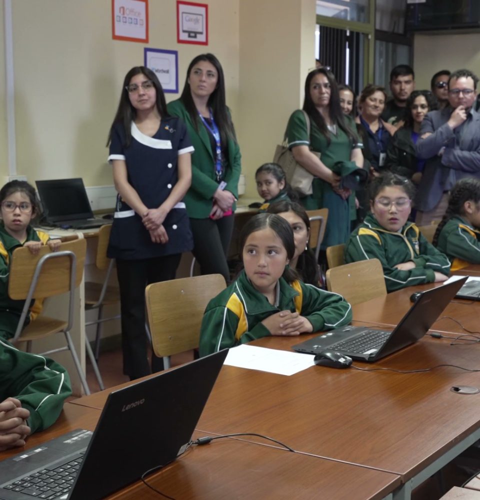 192 escuelas de la provincia de Limarí tienen acceso gratuito a internet para mejorar procesos de aprendizaje