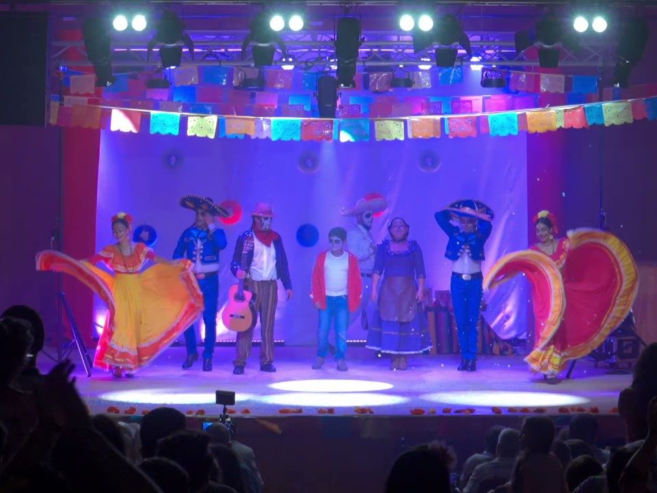 Paihuano abrió al público su remozado Teatro Municipal
