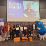 Mujeres de la región se gradúan en curso de gasfitería de Aguas del Valle