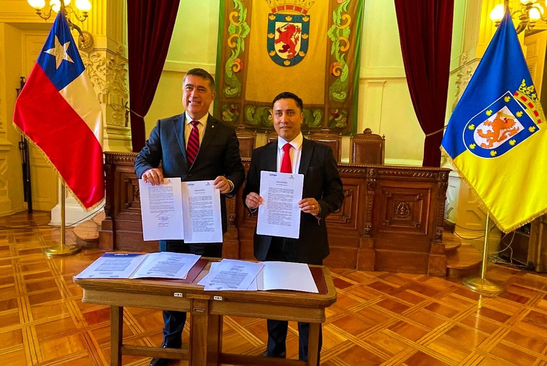 Del Valle de Elqui a la Capital: Convenio busca llevar lo mejor de Paihuano a Santiago y viceversa