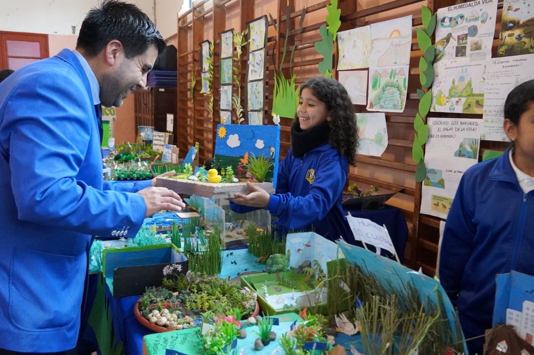 Estudiantes del Colegio Javiera Carrera de La Serena aprenden sobre la importancia de cuidar Los Humedales