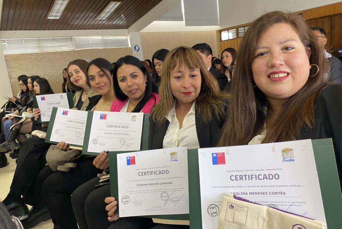 Estudiantes de trabajo social se certifican para promover derechos sexuales y reproductivos en sus comunidades