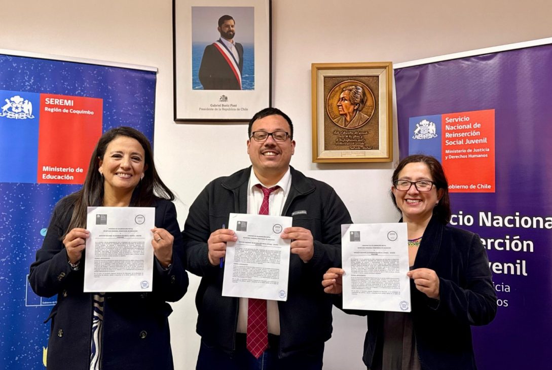 Seremi de Educación y servicio de Reinserción Juvenil firman convenio para fortalecer trayectorias educativas