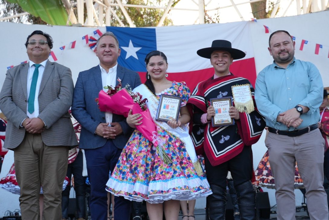 La Serena y Combarbalá se coronan en la 45ª Muestra Regional de Cueca Escolar en Vicuña