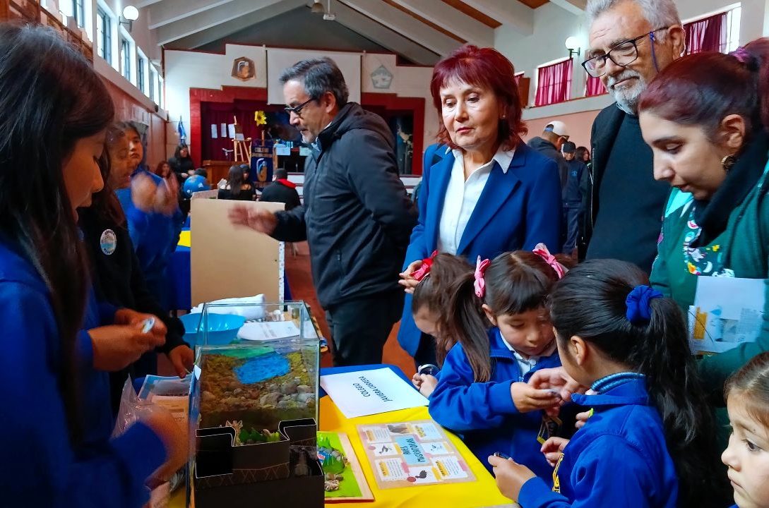 Colegio Javiera Carrera de La Serena realizó su Primera Feria Científica para reducir brechas de género