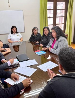 Seremi de Educación se reúne con estudiantes del Christ School para fortalecer el diálogo y clarificar plazos del proceso