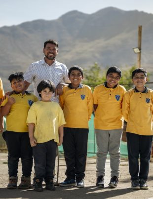 Unidocente de la Escuela Carmela Prat de Monte Patria es destacado en serie documental del Mineduc