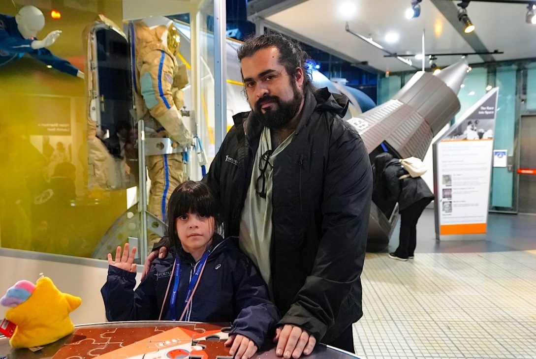 Invito a las familias a participar en Haz que Despeguen un viaje único junto a los niños