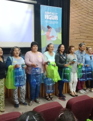 Vecinas de Monte Patria se capacitan en reutilización de agua gracias al fondo concursable de Aguas del Valle