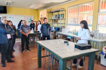 Colegio de Ovalle crea sistema de riego por goteo y complementa su laboratorio gracias al fondo concursable de Aguas del Valle