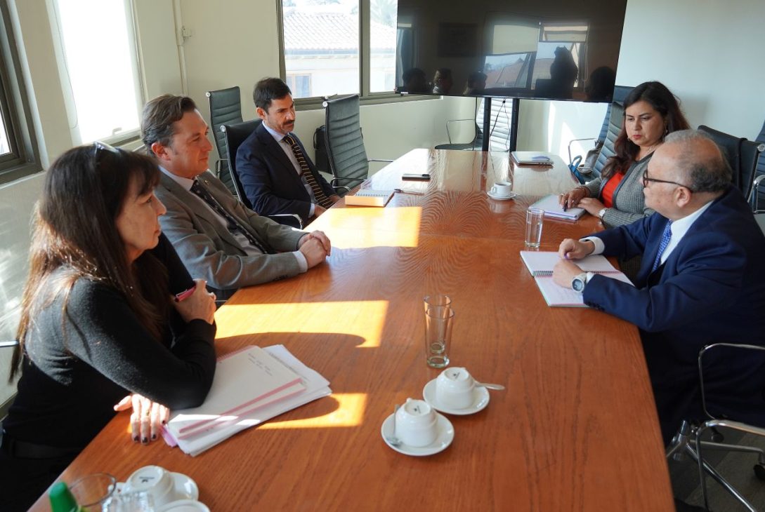 SLEP Elqui, Carabineros y Fiscalía coordinan acciones para fortalecer medidas de seguridad e investigar denuncias de amenazas en escuelas