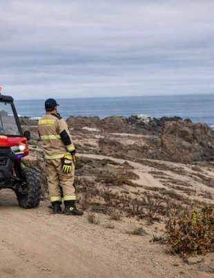 Un fallecido deja jornada de pesca deportiva en Playa de Los Choros tras ser arrastrado por el mar en roqueríos