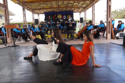Colegio Pedro Aguirre Cerda de La Serena conmemoró con coro, danza y música la Semana de la Educación Artística