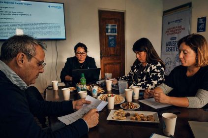 El Illapel comienza la evaluación de las postulaciones al Programa Mujeres Gásfiter de Aguas del Valle