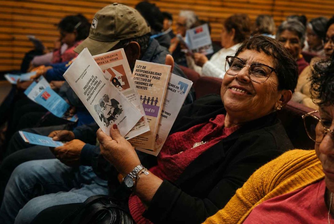 Más de 120 personas mayores de Monte Patria participan en charla sobre derechos y prevención de la violencia intrafamiliar