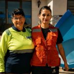 Mujeres certificadas en gasfitería invitan a sumarse a programa de Aguas del Valle en últimos días del proceso de postulación