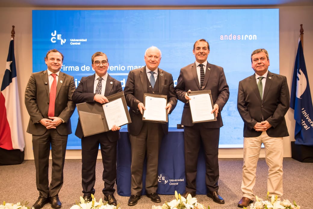 Universidad Central y Andes Iron firman alianza estratégica para impulsar el desarrollo en la Región de Coquimbo