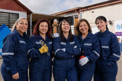 Aguas del Valle entrega el listado final de seleccionadas para el programa “Mujeres Gásfiter Talento que Fluye”