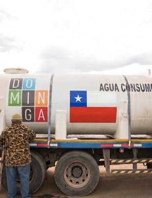 Dominga distribuye más de 200 mil litros de agua potable en la región para apoyar a las familias afectadas por el temporal
