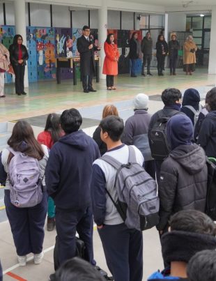 Seremi de Educación da la bienvenida a clases en colegio José Manuel Balmaceda destacando el mejoramiento de techumbres en 17 escuelas y liceos