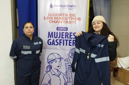 Veinte mujeres de la provincia del Choapa inician curso gratuito de gasfitería de Aguas del Valle