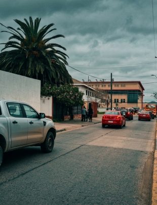 Aguas del Valle invierte más de $ 110 millones en la renovación de colectores en calle Larraín Alcalde de La Serena