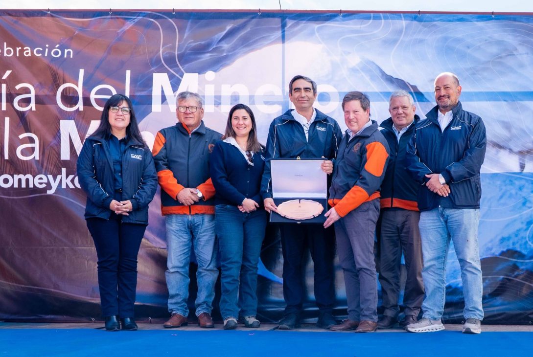 CMP recibe reconocimiento “San Lorenzo” de SONAMI en el Día del Minero y la Minera