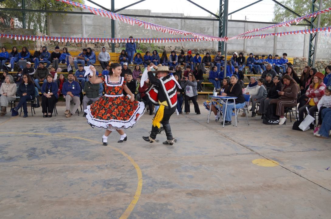 Colegio Pedro Pablo Muñoz gana la 46° Muestra Comunal de Cueca Escolar de La Higuera