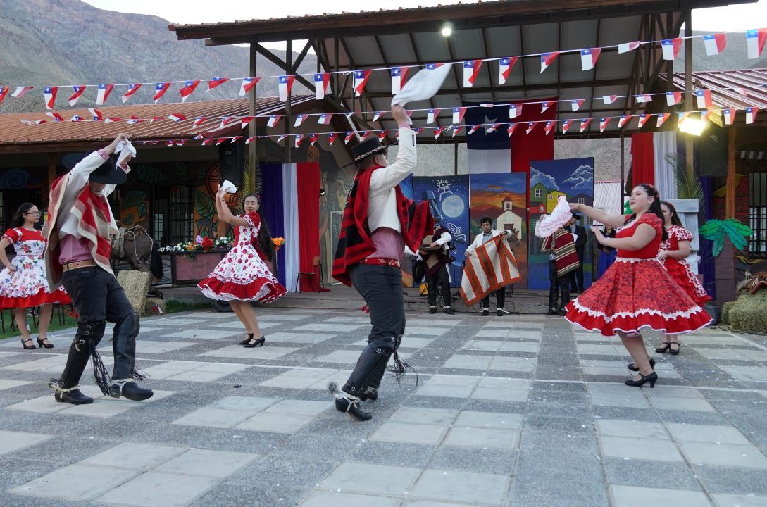 Liceo Mistraliano de Paihuano celebró con gran Fiesta de la Chilenidad
