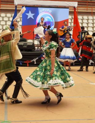 Colegio Altovalsol y Liceo Jorge Alessandri ganan la 46° Muestra Comunal de Cueca Escolar de La Serena