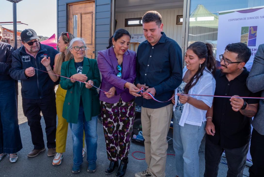 Comunidades inauguran primera oficina móvil de turismo de conservación en La Higuera