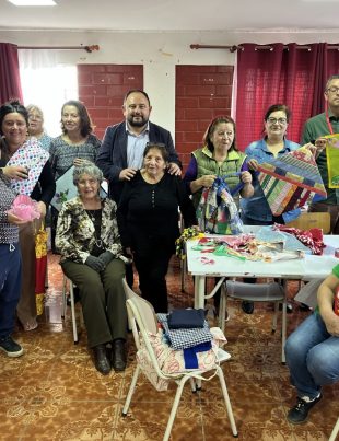 Municipalidad de Los Vilos fortalece espacios de aprendizaje y bienestar con taller gratuito de Patchwork