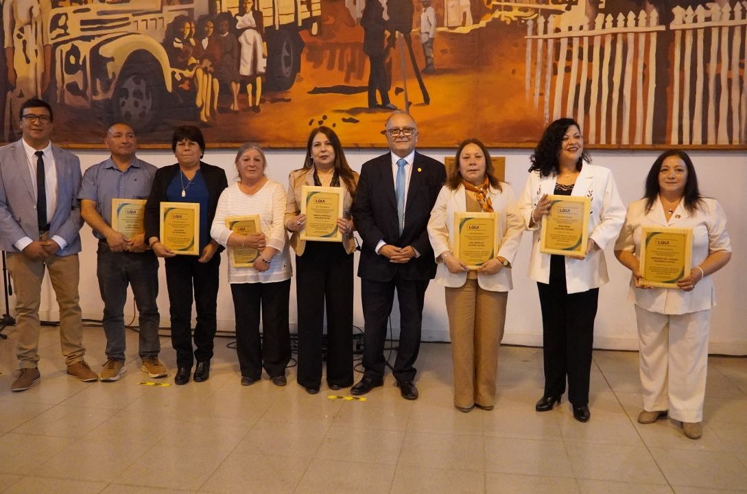 SLEP Elqui y gremios reconocen a funcionarias y funcionarios de la Educación de Paihuano